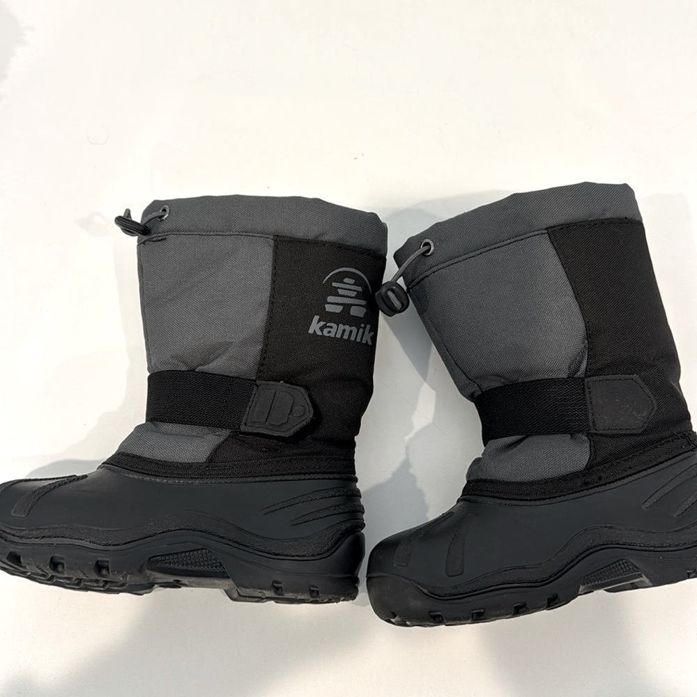 Kamik winter boots never worn, brand new. Size 11.